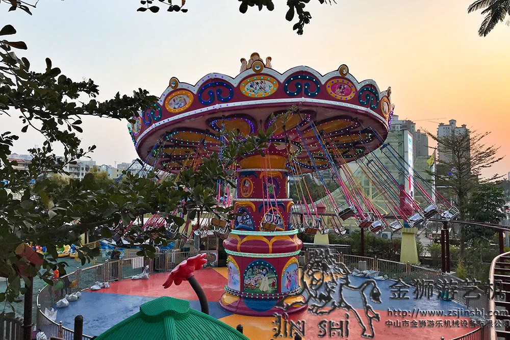 儿童旋转飞椅